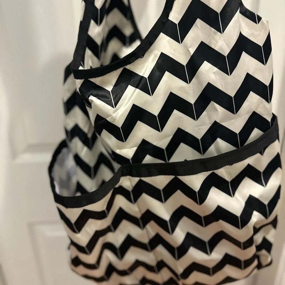 lululemon athletica Black and White Chevron Women's Bag